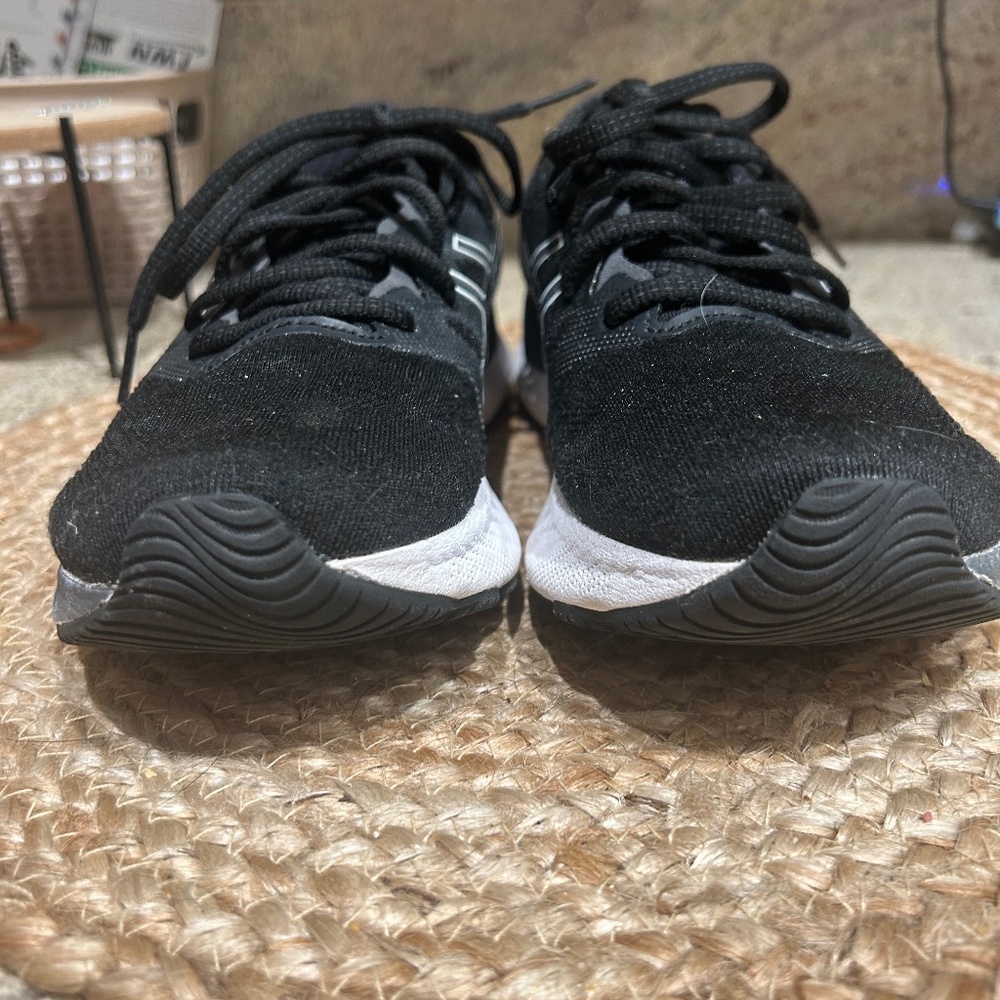 Tennis Shoes
